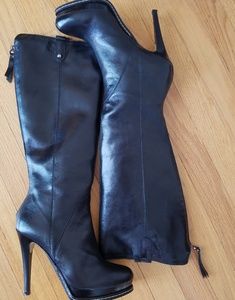 EUC  tall black sexy boots